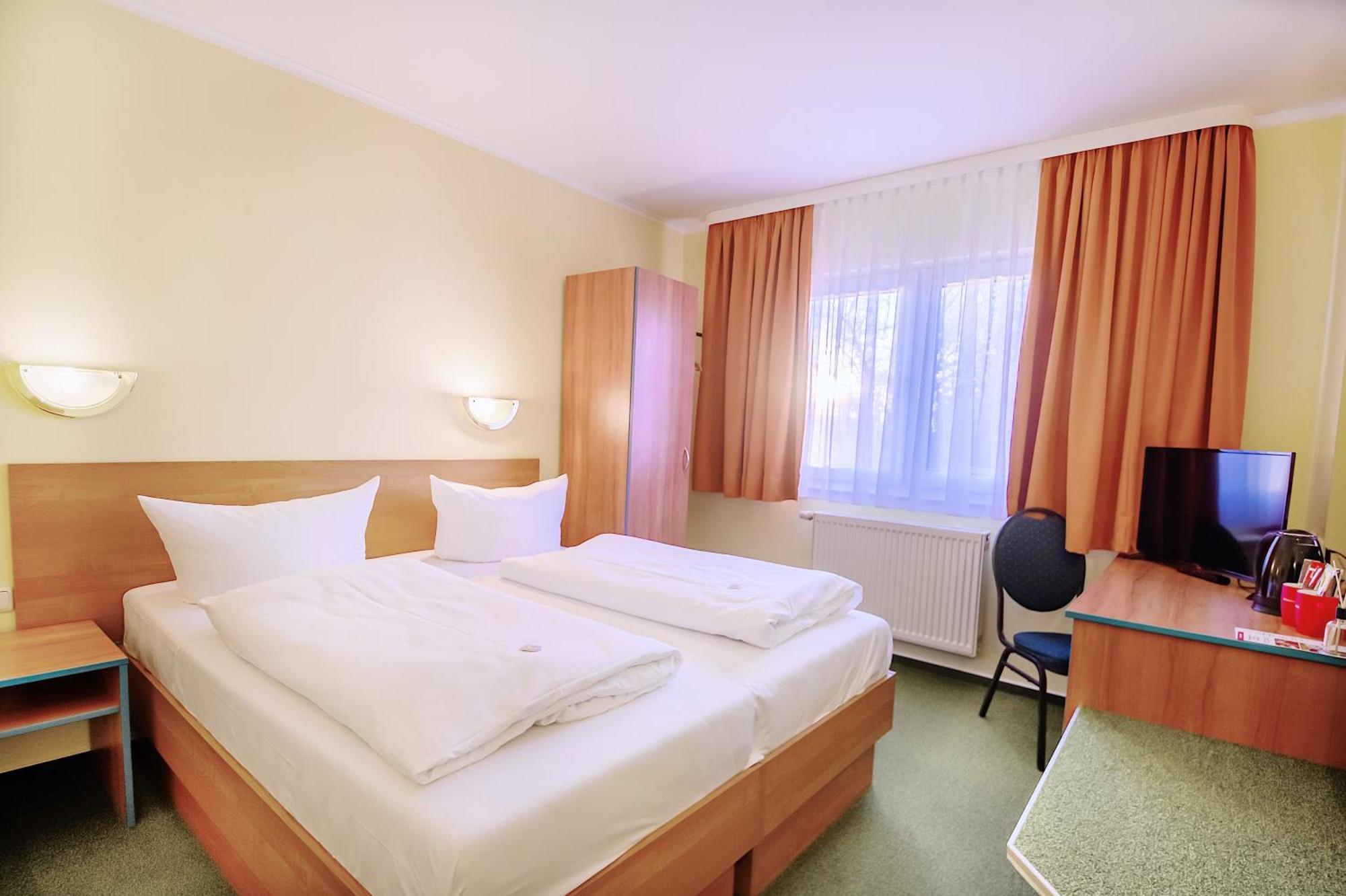 Regiohotel Halle Leipzig Airport Шкойдіц Екстер'єр фото